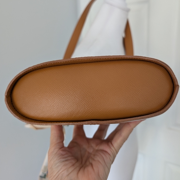 Authentic Vintage Christian Dior Caramel Leather Tote Bag - Picture 4 of 11